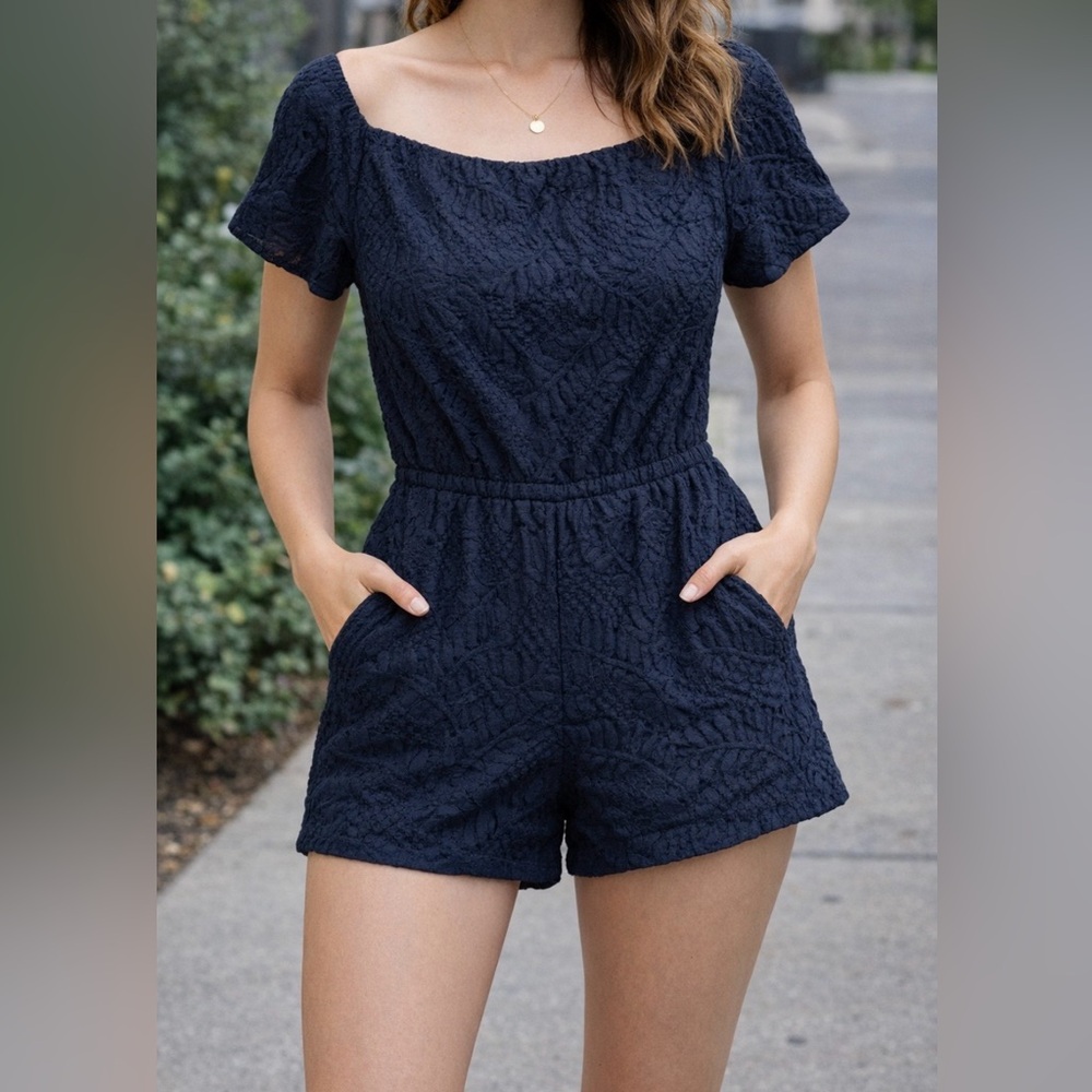 BB Dakota Black Lace Off Shoulder Romper Short Sleeve Size M Lined